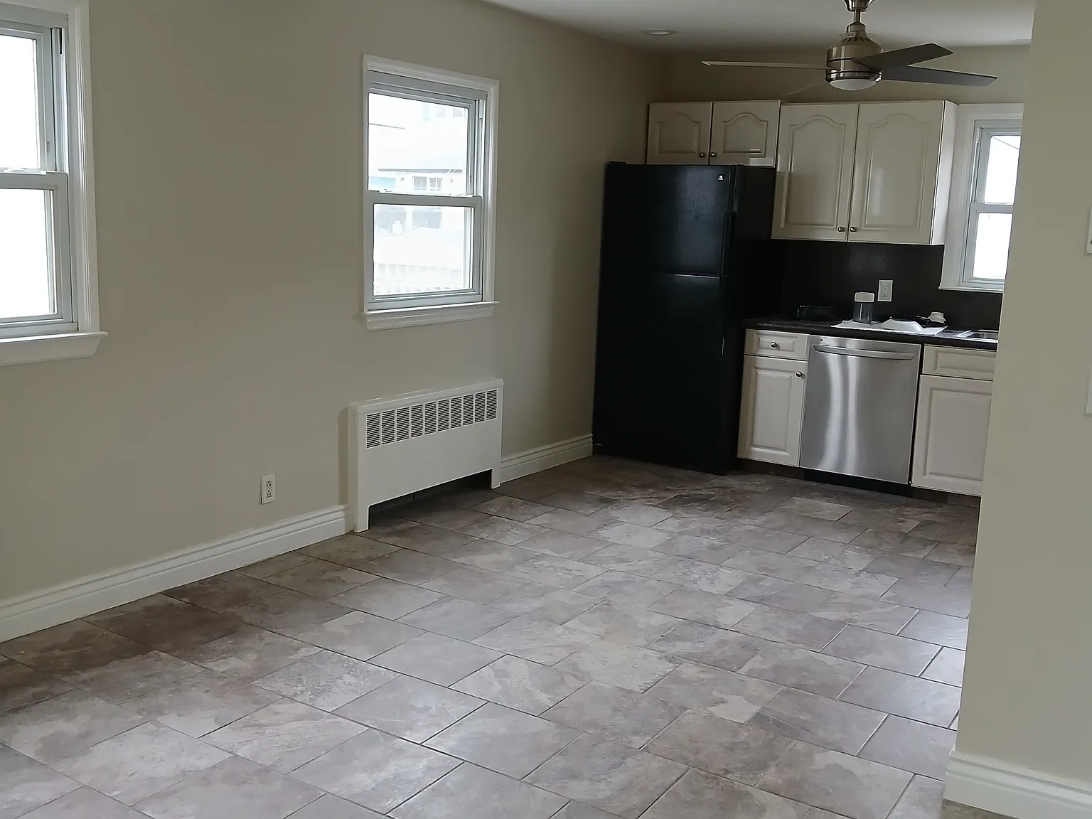 3 bed, 1500 sqft, $3,600 — Photo 1