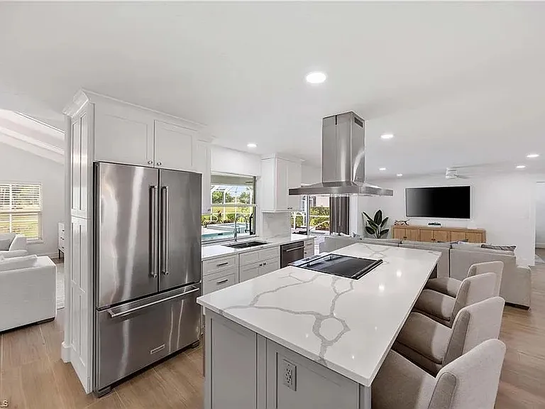9905 Treasure Cay Ln — Photo 8