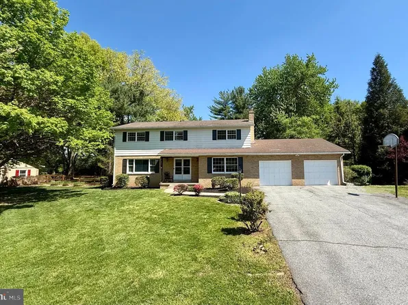 8208 Glendale Dr, Frederick, MD 21702