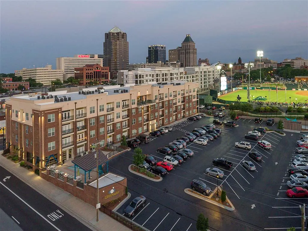 Greenway at Stadium Park — Photo 4