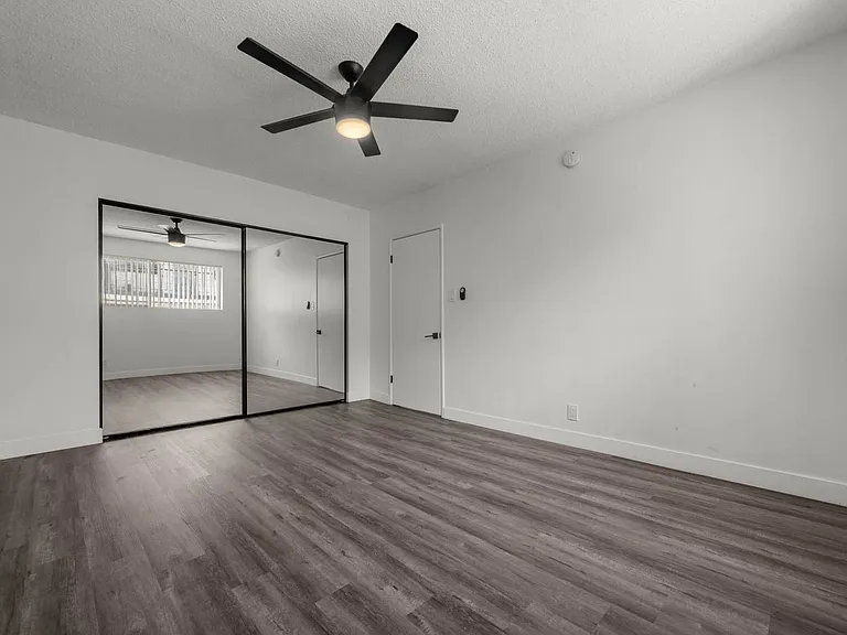 3933 Nicolet Ave #4A — Photo 10