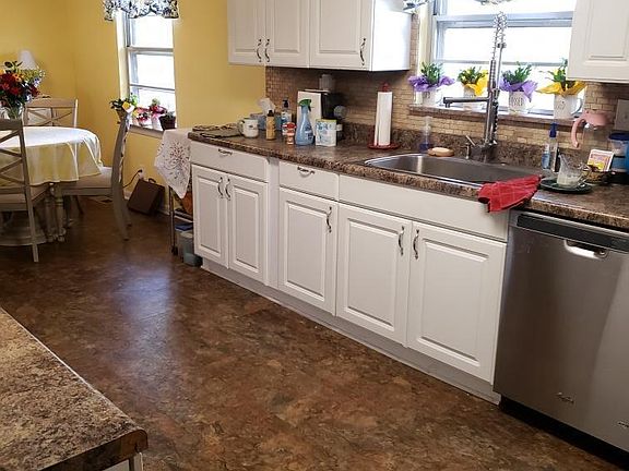 5th image of 118 Iona Cir