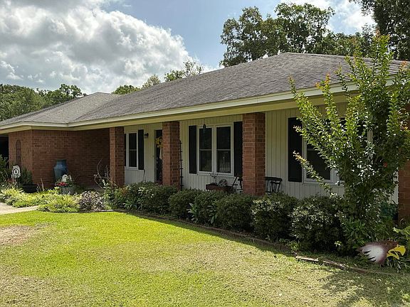 5th image of 110 Sycamore Cir