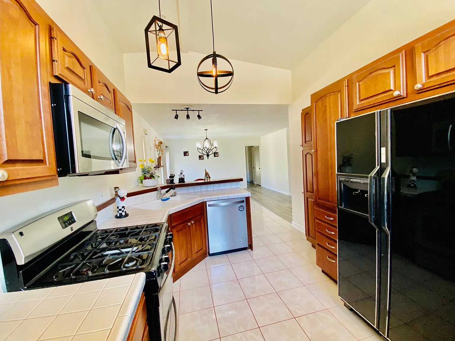 6941 Cumberland Dr — Photo 3