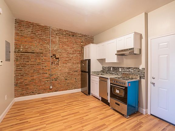 3rd image of 1126 E Passyunk Ave Unit 3