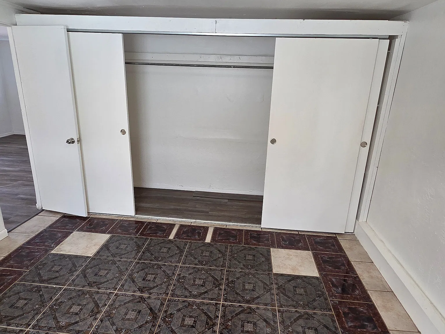1 bed, 1.0 bath, 650 sqft, $900 — Photo 4