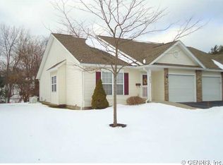 203 Rayfield Cir, Webster, NY 14580