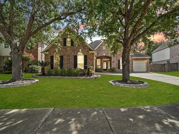8006 Upland Park Court, Sugar Land, TX 77479