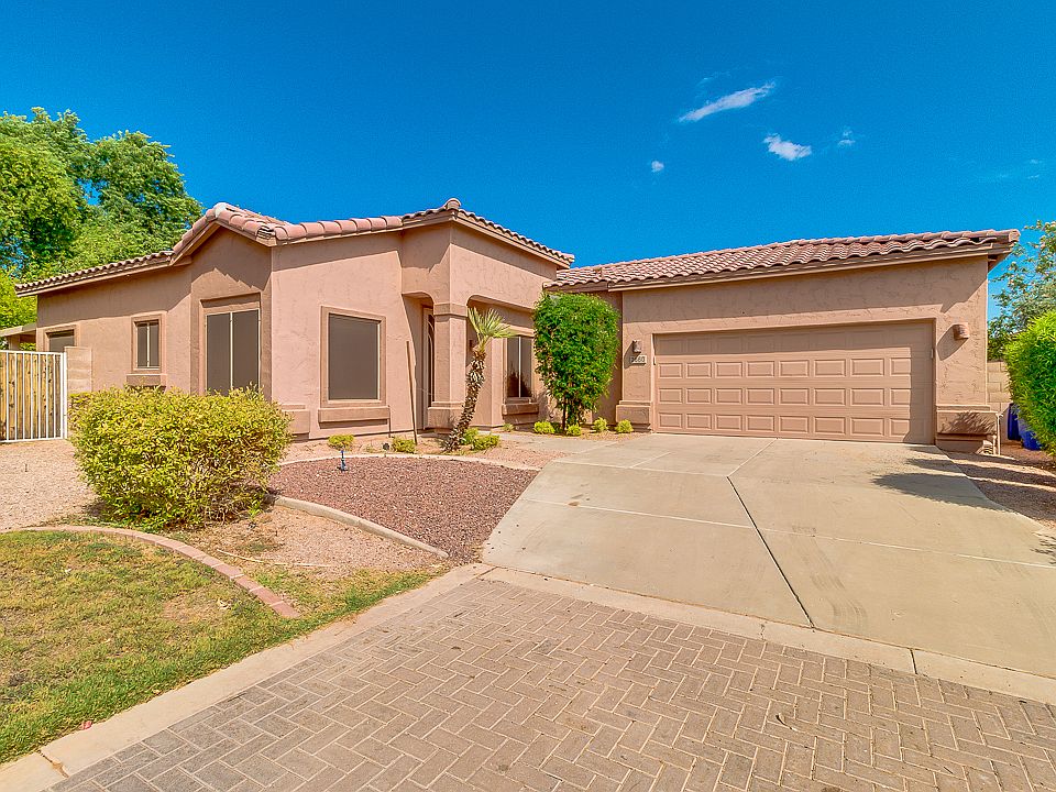 1st image of 2660 E Bellerive Dr