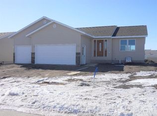 1701 Oakwood Dr, Carroll, IA 51401