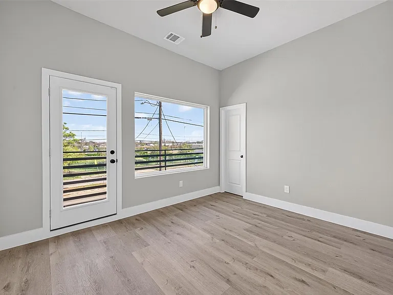 4115 Yale St — Photo 22