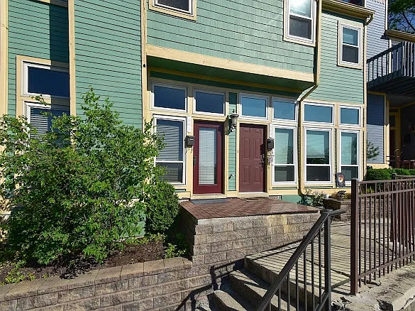 562 Tusculum Ave — Photo 10