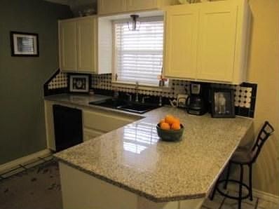 3rd image of 1207 Meadowlark Ln