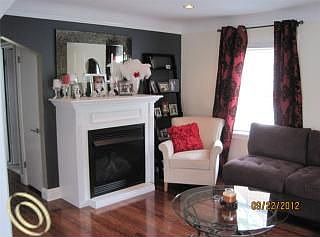 3rd image of 1002 Hoffman Ave