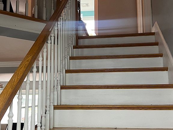 5th image of 133 Puritan Ave