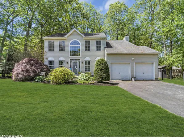 15 Coral Drive, Howell, NJ 07731