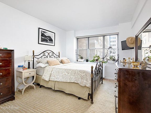 5th image of 80 Park Ave APT 10N
