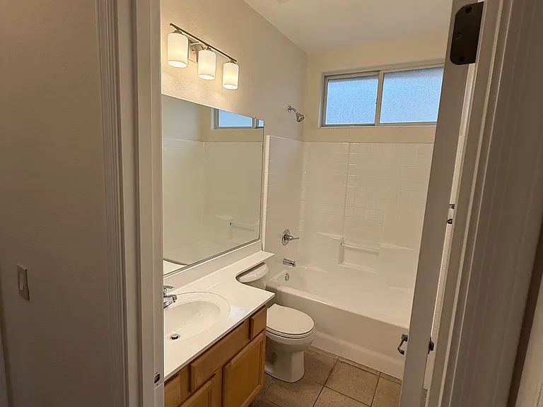 11556 W Madison St — Photo 5