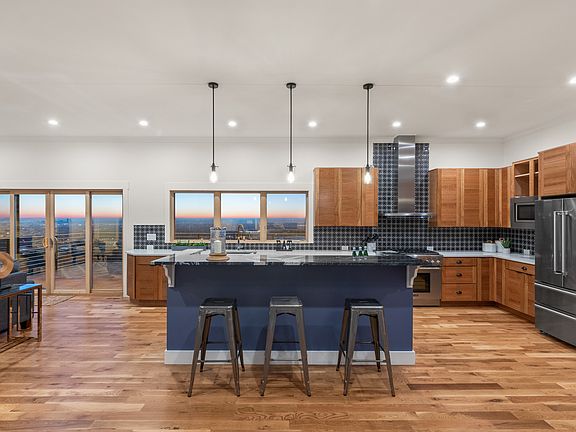 Unobstructed sunrise