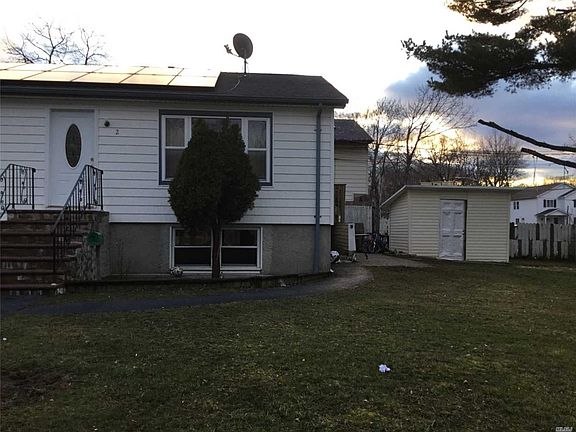 2nd image of 2 W 15th St
