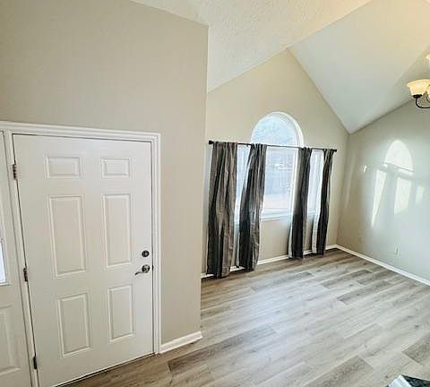 5th image of 2986 Newman Dr