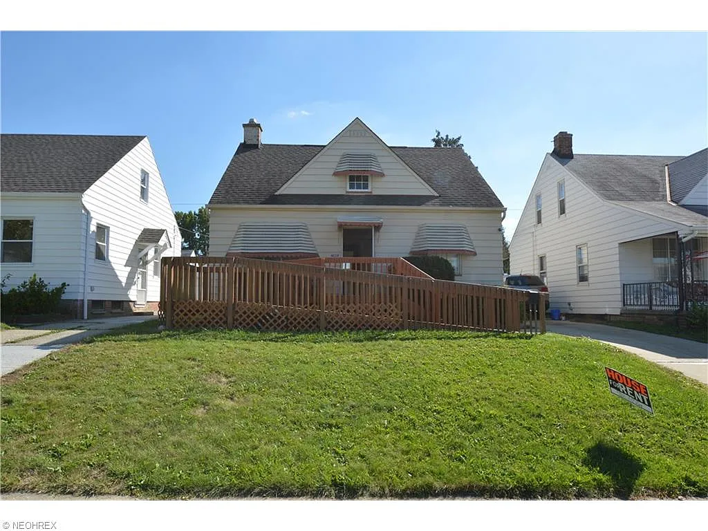 14218 Reddington Ave photo 1
