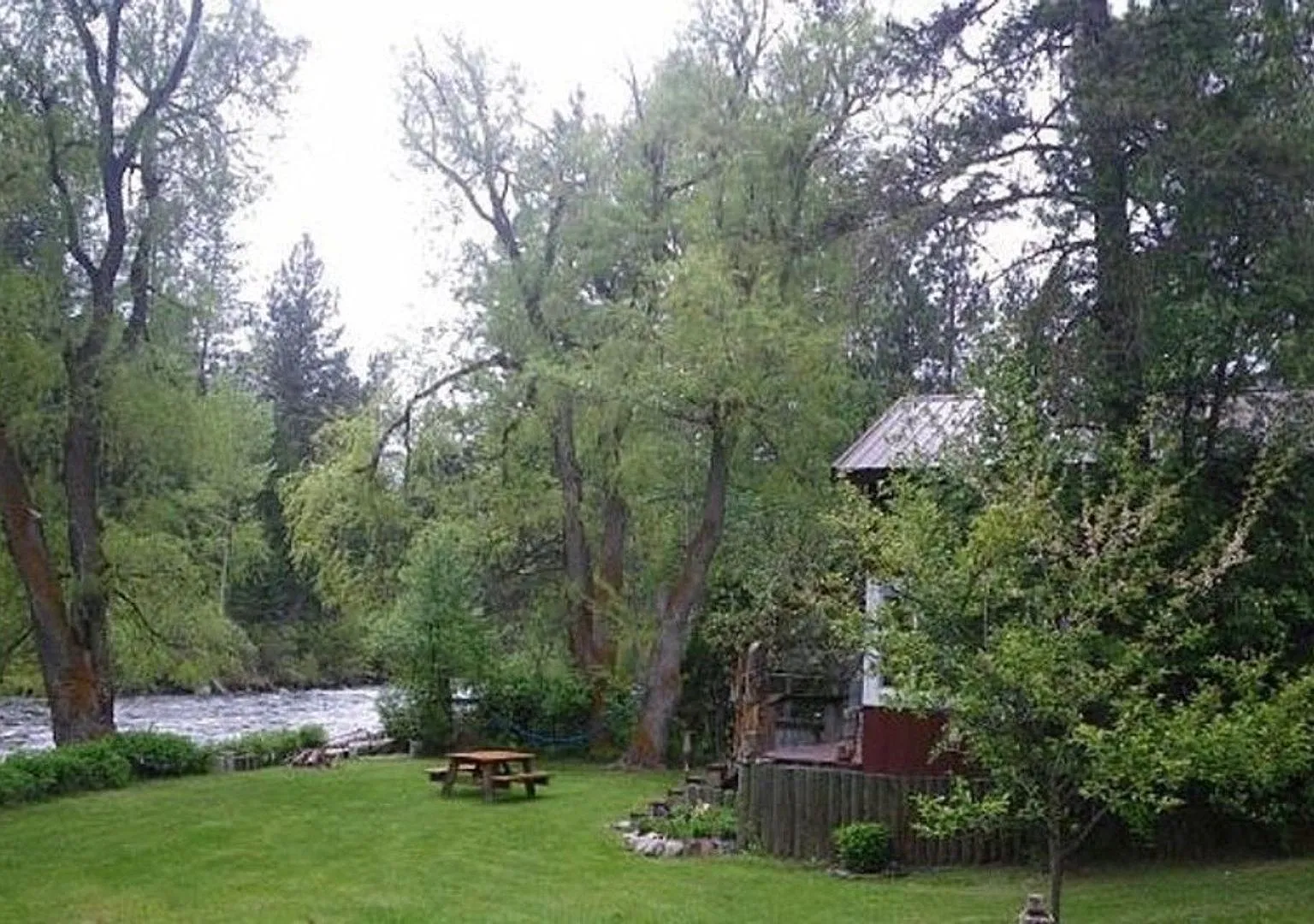 3-Bedroom Home on Lolo Creek with Private Decks & Bunkhouse — Photo 3