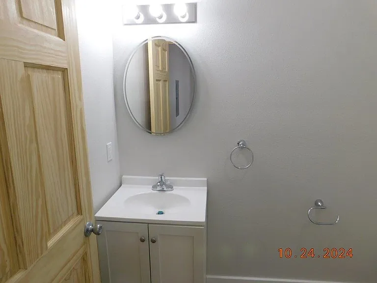 204 S Chestnut St #1 — Photo 9