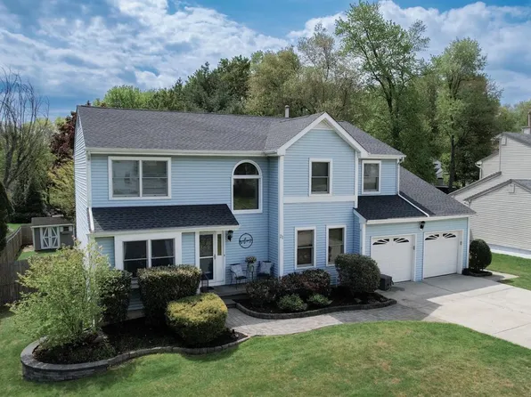 21 Fountain Ct, Cherry Hill, NJ 08034