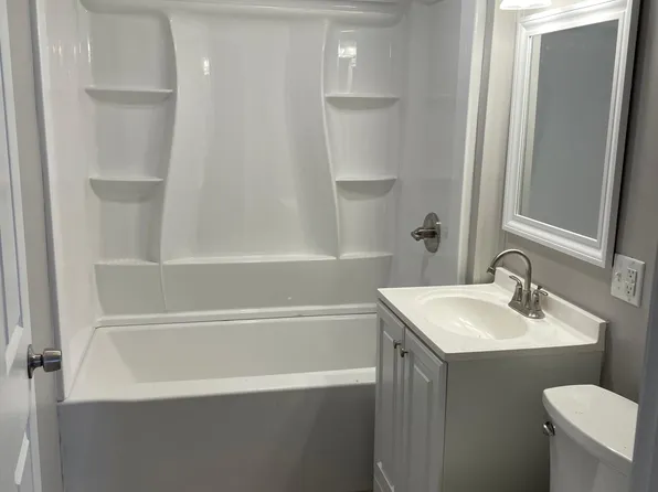 155 Crawford St APT 1, Fall River, MA 02724