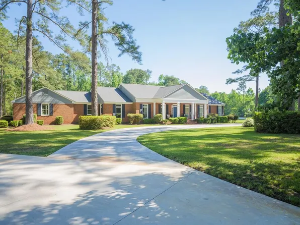 195 Springhill Dr, Tifton, GA 31793