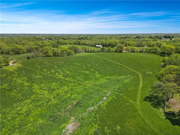 Rule Ln, Smithville, MO 64089