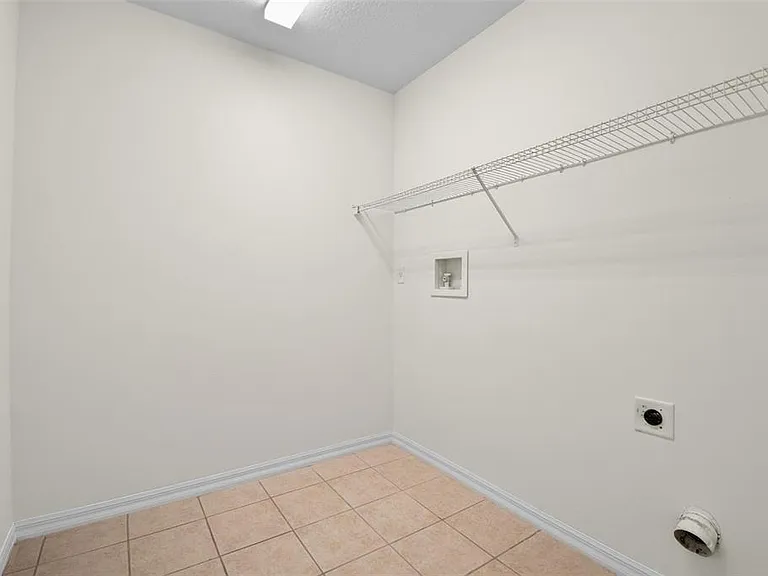 83 Lynbrook Dr #A — Photo 34