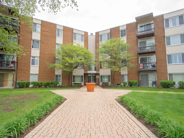 140 W Wood St Unit 419, Palatine, IL 60067
