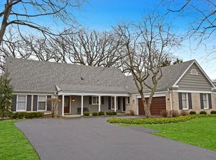 345 N Valley Rd, Barrington, IL 60010