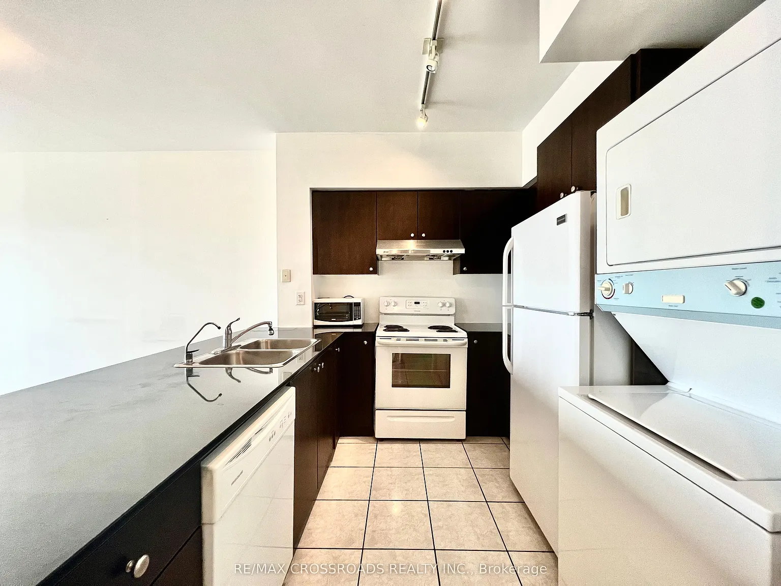 2 bed, $2,249 — Photo 3