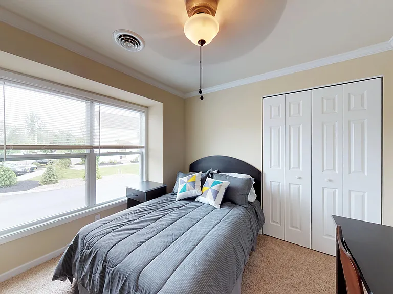 240 Miller Rd #5 — Photo 15