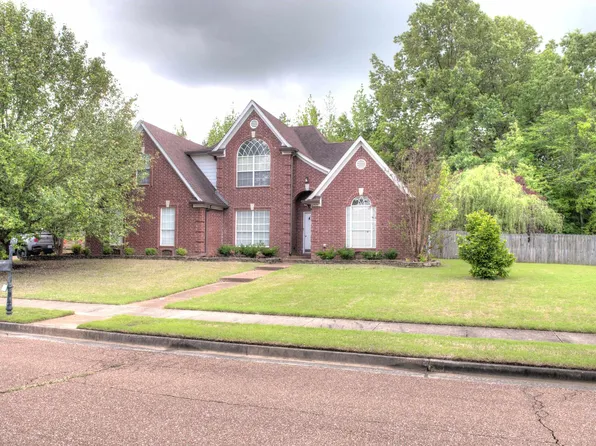 6533 Royal Valley Dr, Bartlett, TN 38135