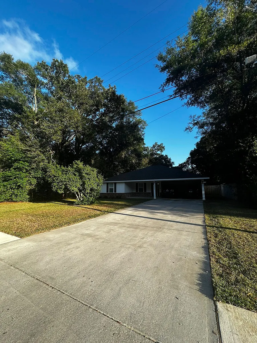 Building Photo - 1403 Wilson Ave