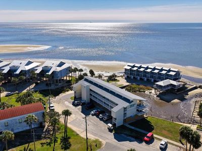 82 2nd St UNIT 216, Cedar Key, FL, 32625