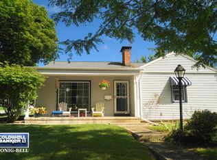 1033 Grant St, Lake Geneva, WI 53147