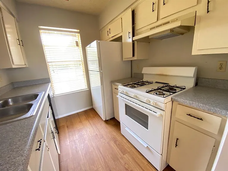 11200A Renel Dr — Photo 9
