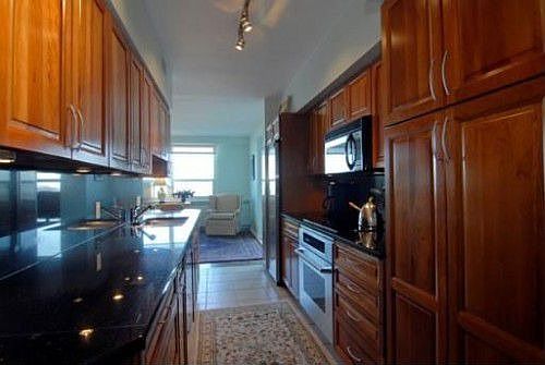 5th image of 3180 N Lake Shore Dr APT 5G