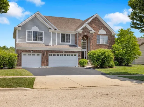 5 Covington Ct, Algonquin, IL 60102