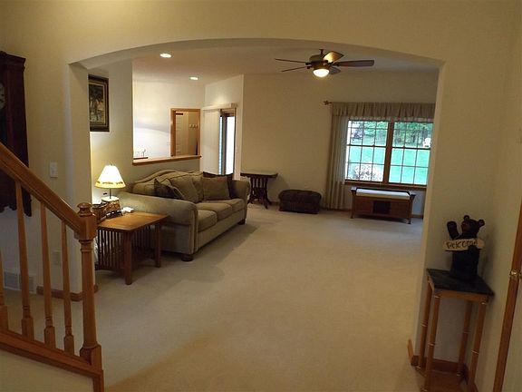 4th image of 2 Loren Dr
