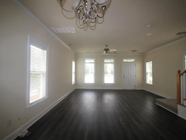 7745 Acc Blvd — Photo 7