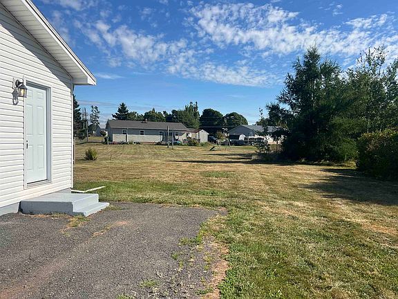 3rd image of 4 Elizabeth Cres