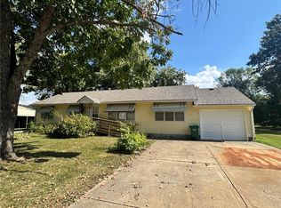 717 N Houston St, Adrian, MO 64720