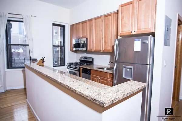 Rented by R New York | media 4