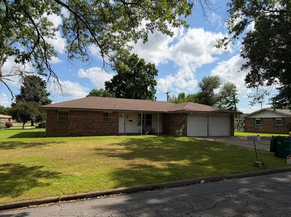 702 E Ida Ave, Sallisaw, OK 74955